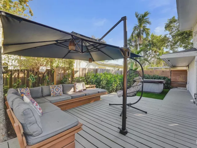 4-bedroom home for rent in Fort Lauderdale - 4417 SW 38th Terrace - MondialRealty