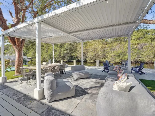 4-bedroom home for rent in Fort Lauderdale - 4417 SW 38th Terrace - MondialRealty