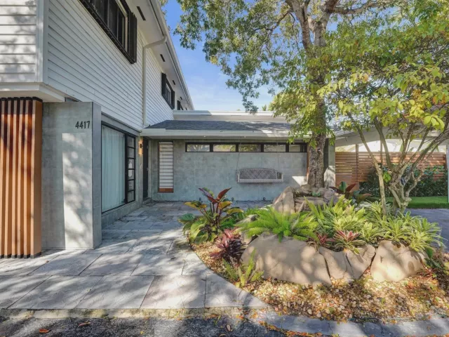 4-bedroom home for rent in Fort Lauderdale - 4417 SW 38th Terrace - MondialRealty