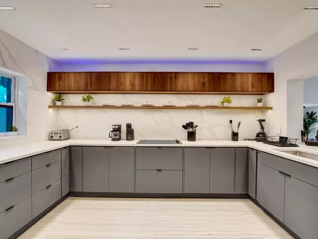 4-bedroom home for rent in Fort Lauderdale - 4417 SW 38th Terrace - MondialRealty