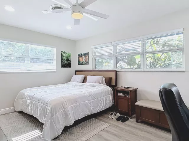 3-bedroom home for rent in Fort Lauderdale - 4516 NE 21st Lane - MondialRealty