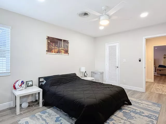 3-bedroom home for rent in Fort Lauderdale - 4516 NE 21st Lane - MondialRealty