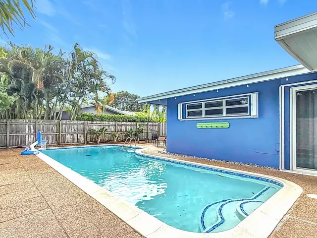 3-bedroom home for rent in Fort Lauderdale - 4516 NE 21st Lane - MondialRealty