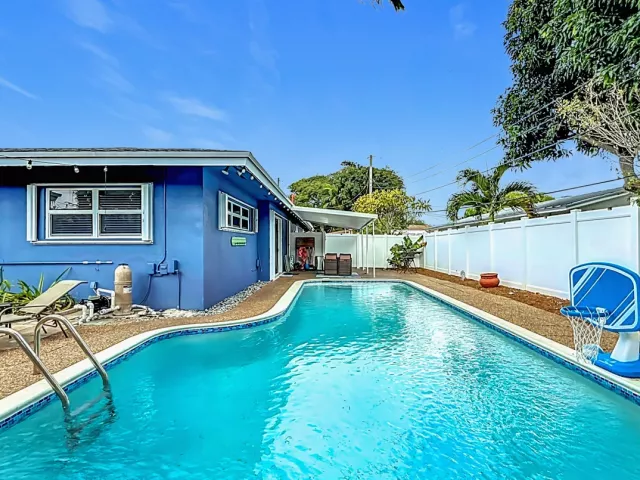 3-bedroom home for rent in Fort Lauderdale - 4516 NE 21st Lane - MondialRealty