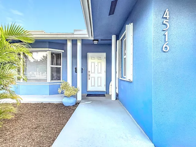 3-bedroom home for rent in Fort Lauderdale - 4516 NE 21st Lane - MondialRealty