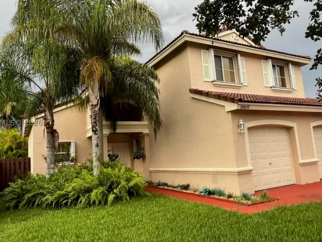 4-bedroom home for sale in Pembroke Pines - 19409 NW 24th Pl - MondialRealty