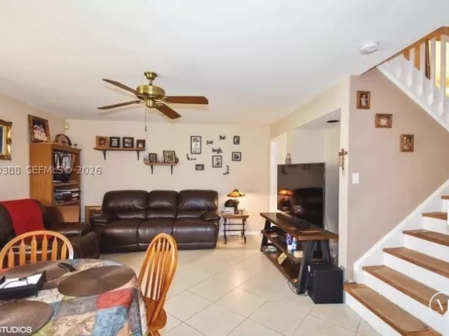 4-bedroom home for sale in Pembroke Pines - 19409 NW 24th Pl - MondialRealty