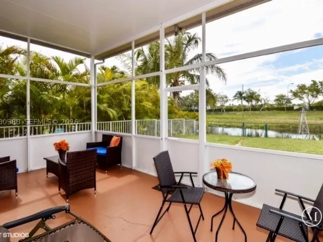 4-bedroom home for sale in Pembroke Pines - 19409 NW 24th Pl - MondialRealty