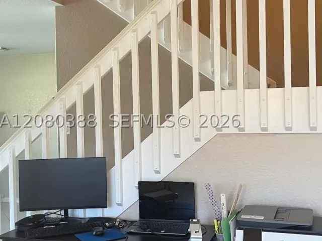 4-bedroom home for sale in Pembroke Pines - 19409 NW 24th Pl - MondialRealty