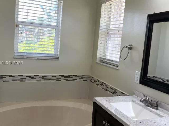 4-bedroom home for sale in Pembroke Pines - 19409 NW 24th Pl - MondialRealty