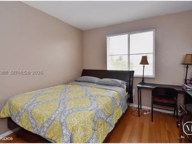 4-bedroom home for sale in Pembroke Pines - 19409 NW 24th Pl - MondialRealty