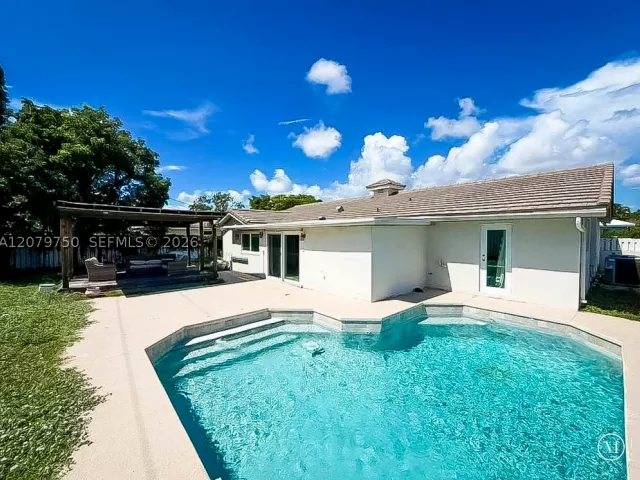 3-bedroom home for rent in Boca Raton - 2298 NE 2nd Ave n/a - MondialRealty