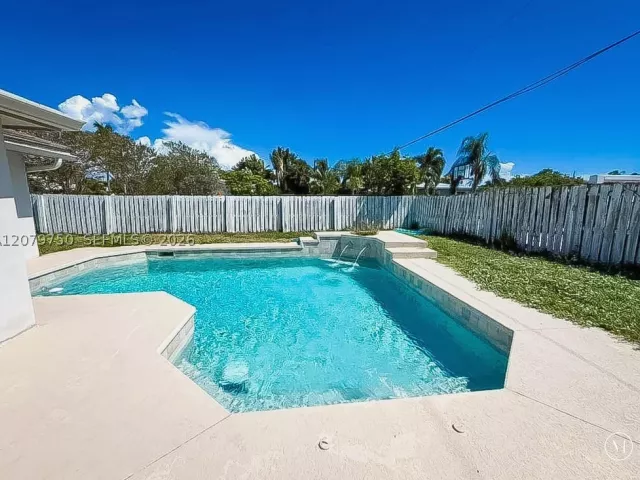 3-bedroom home for rent in Boca Raton - 2298 NE 2nd Ave n/a - MondialRealty
