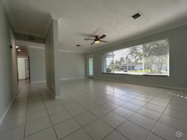 2-bedroom home for sale in Boca Raton - 455 NE 29TH Street - MondialRealty