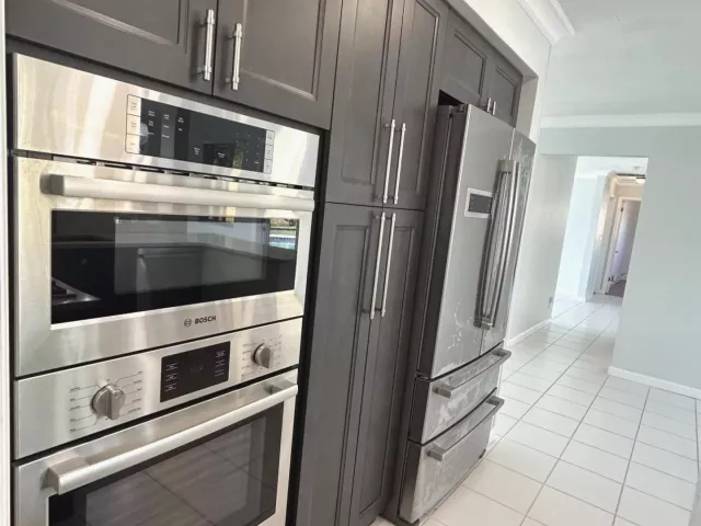 2-bedroom home for sale in Boca Raton - 455 NE 29TH Street - MondialRealty