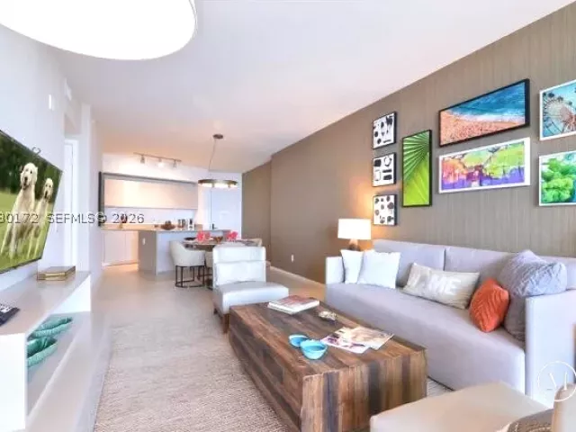 1-bedroom condo for sale in Hollywood - 4111 S Ocean Dr 2010 - MondialRealty