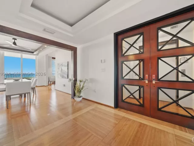 3-bedroom condo for rent in Key Biscayne - 789 Crandon Blvd 1603 - MondialRealty