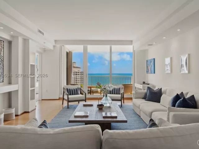 3-bedroom condo for rent in Key Biscayne - 789 Crandon Blvd 1603 - MondialRealty