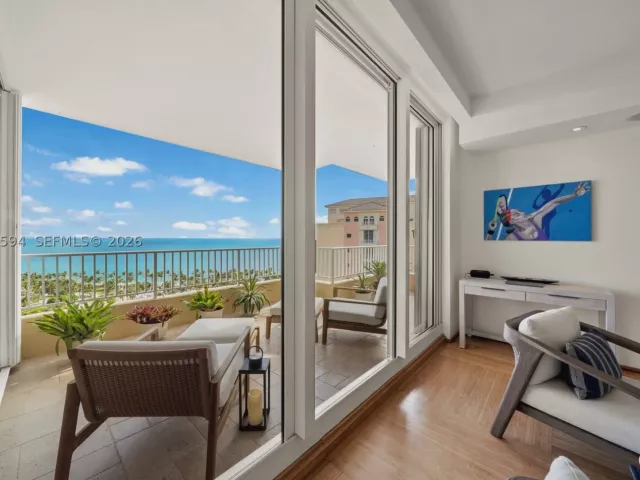 3-bedroom condo for rent in Key Biscayne - 789 Crandon Blvd 1603 - MondialRealty