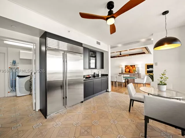 3-bedroom condo for rent in Key Biscayne - 789 Crandon Blvd 1603 - MondialRealty