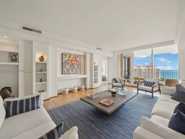 3-bedroom condo for rent in Key Biscayne - 789 Crandon Blvd 1603 - MondialRealty