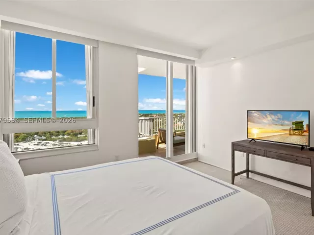 3-bedroom condo for rent in Key Biscayne - 789 Crandon Blvd 1603 - MondialRealty