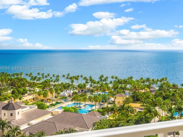 3-bedroom condo for rent in Key Biscayne - 789 Crandon Blvd 1603 - MondialRealty