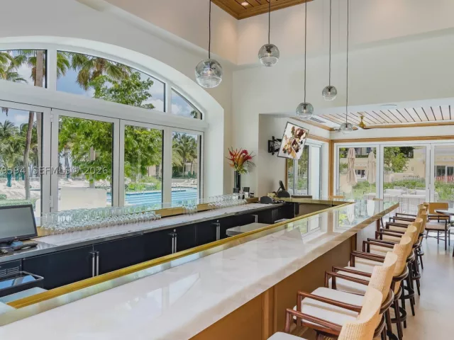 3-bedroom condo for rent in Key Biscayne - 789 Crandon Blvd 1603 - MondialRealty