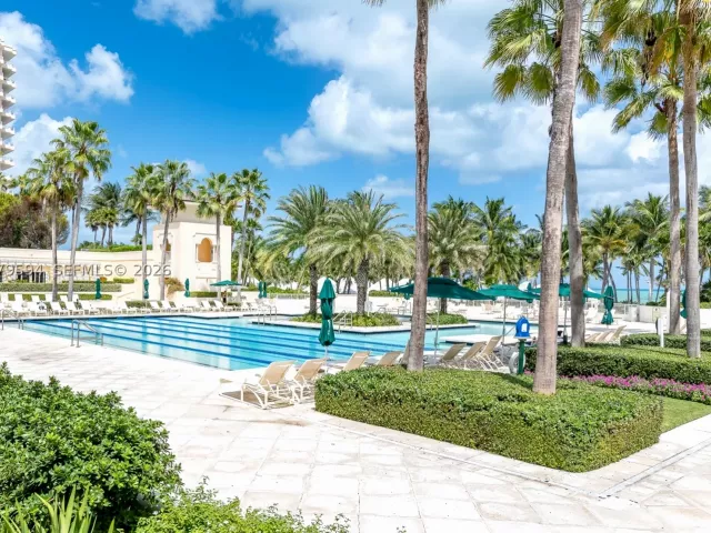 3-bedroom condo for rent in Key Biscayne - 789 Crandon Blvd 1603 - MondialRealty