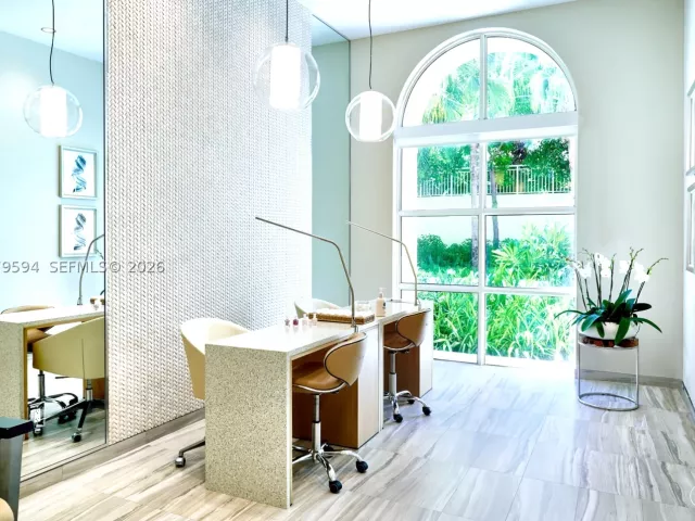3-bedroom condo for rent in Key Biscayne - 789 Crandon Blvd 1603 - MondialRealty