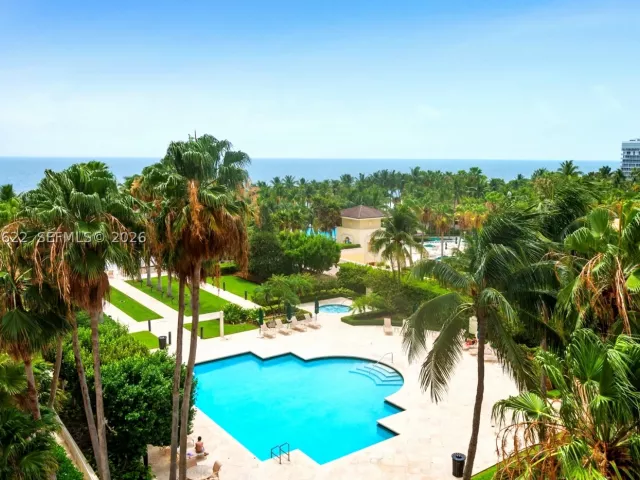 3-bedroom condo for rent in Key Biscayne - 791 Crandon Blvd 704 - MondialRealty