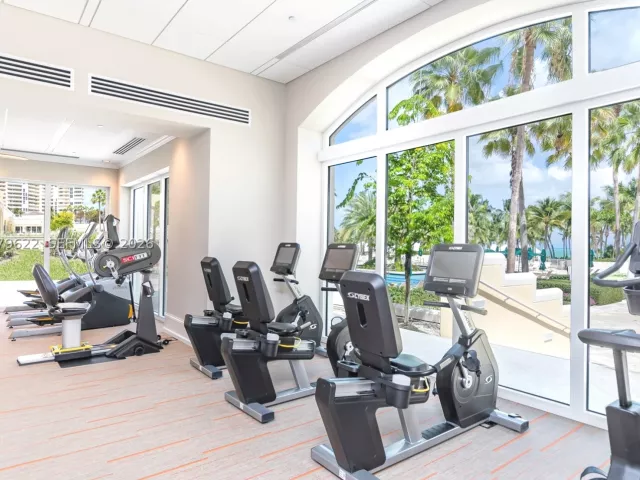 3-bedroom condo for rent in Key Biscayne - 791 Crandon Blvd 704 - MondialRealty