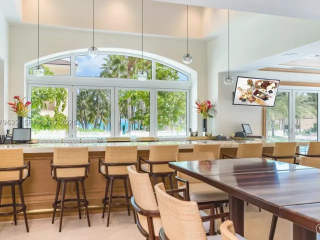 3-bedroom condo for rent in Key Biscayne - 791 Crandon Blvd 704 - MondialRealty