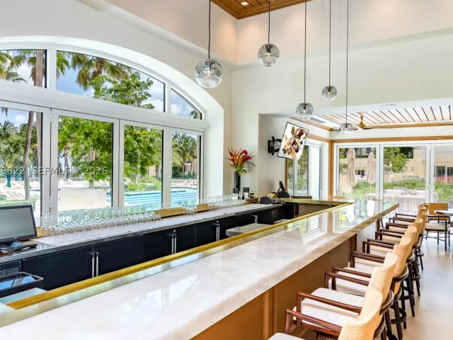 3-bedroom condo for rent in Key Biscayne - 791 Crandon Blvd 704 - MondialRealty