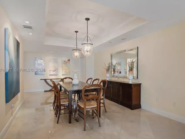 3-bedroom condo for rent in Key Biscayne - 791 Crandon Blvd 704 - MondialRealty