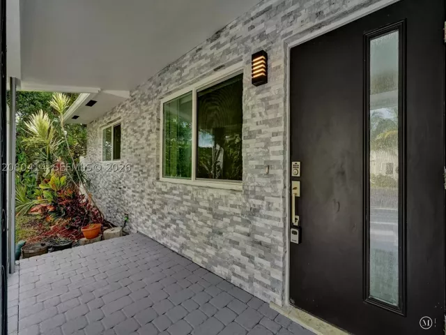 2-bedroom home for rent in Hollywood - 2446 Fillmore St 2446 - MondialRealty