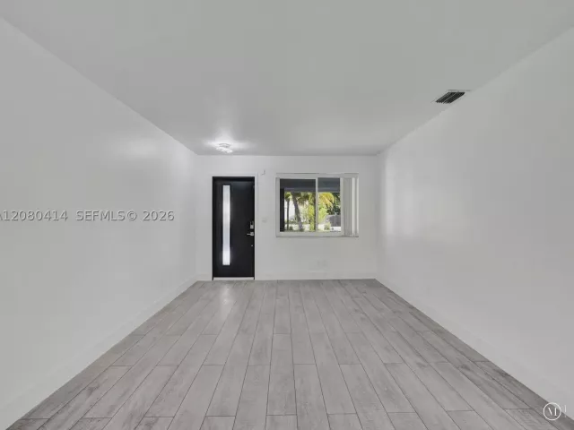 2-bedroom home for rent in Hollywood - 2446 Fillmore St 2446 - MondialRealty