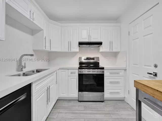 2-bedroom home for rent in Hollywood - 2446 Fillmore St 2446 - MondialRealty