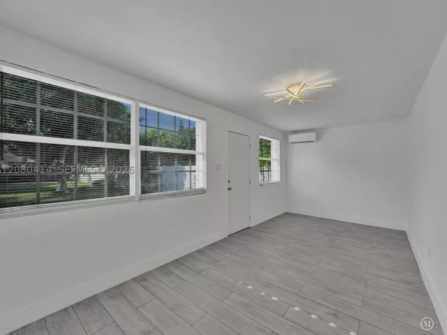 2-bedroom home for rent in Hollywood - 2446 Fillmore St 2446 - MondialRealty