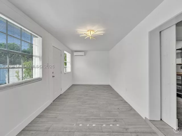 2-bedroom home for rent in Hollywood - 2446 Fillmore St 2446 - MondialRealty