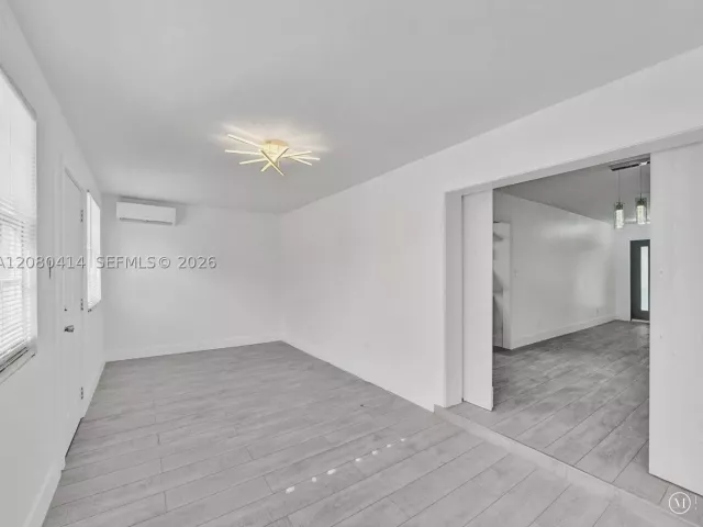 2-bedroom home for rent in Hollywood - 2446 Fillmore St 2446 - MondialRealty