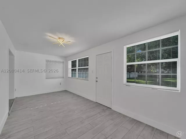 2-bedroom home for rent in Hollywood - 2446 Fillmore St 2446 - MondialRealty