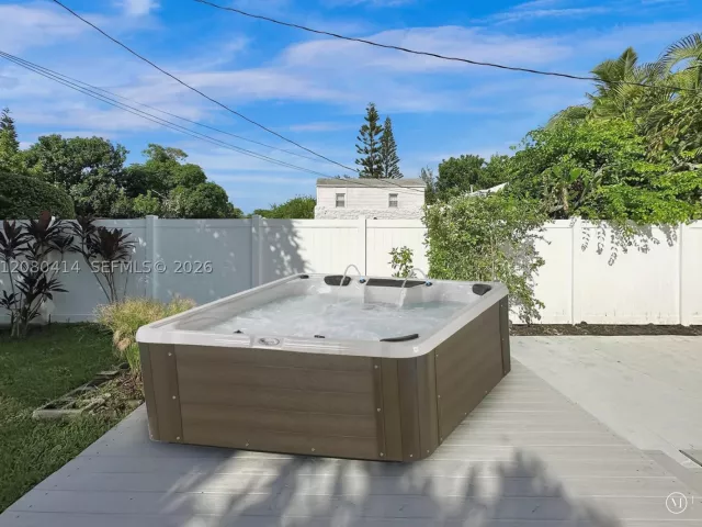 2-bedroom home for rent in Hollywood - 2446 Fillmore St 2446 - MondialRealty