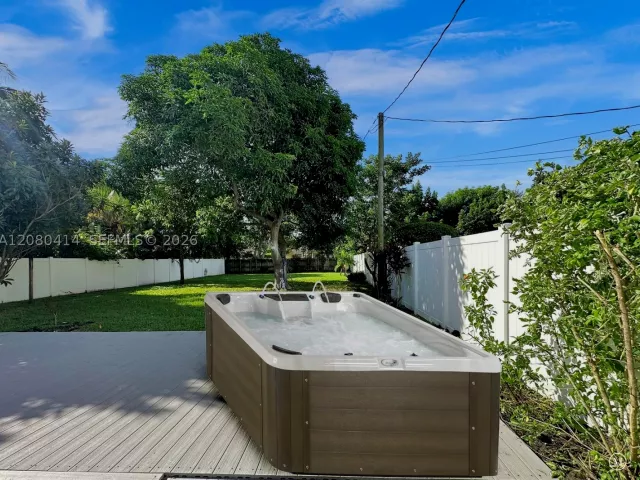 2-bedroom home for rent in Hollywood - 2446 Fillmore St 2446 - MondialRealty