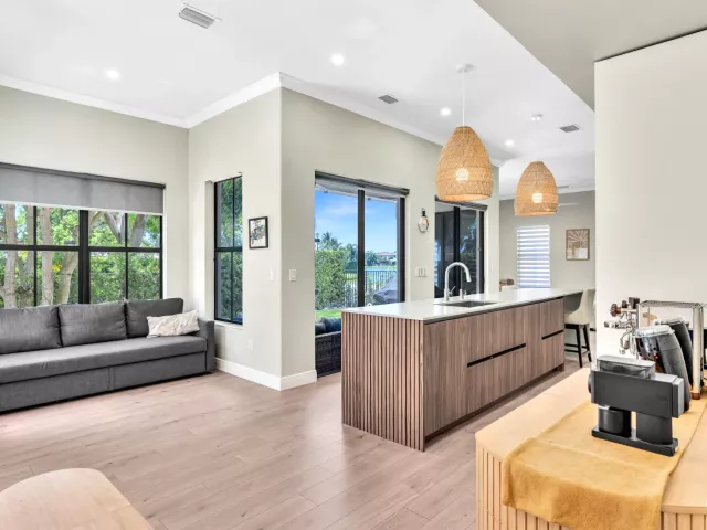 3-bedroom home for rent in Cooper City - 8289 NW 38TH Street - MondialRealty