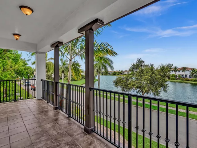 3-bedroom home for rent in Cooper City - 8289 NW 38TH Street - MondialRealty