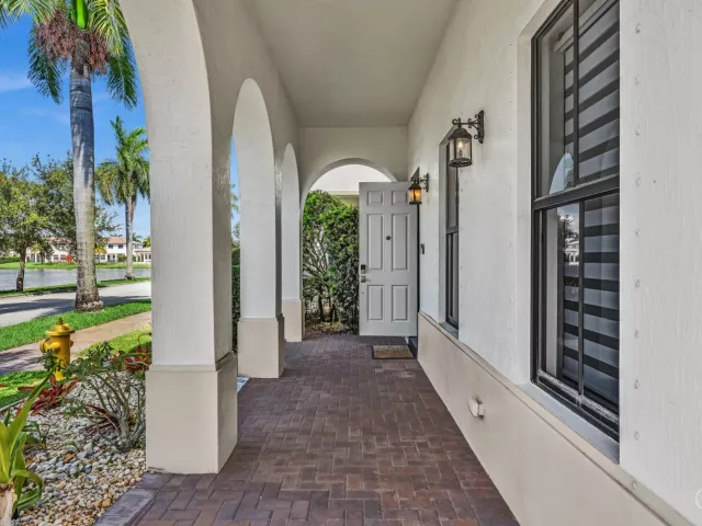 3-bedroom home for rent in Cooper City - 8289 NW 38TH Street - MondialRealty