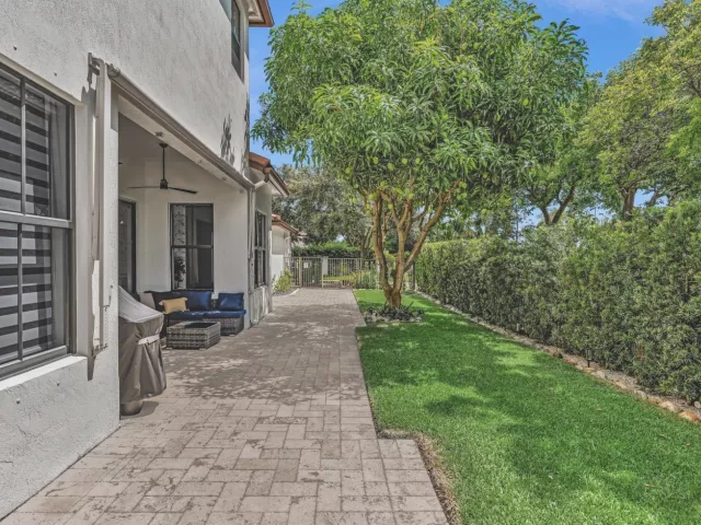 3-bedroom home for rent in Cooper City - 8289 NW 38TH Street - MondialRealty