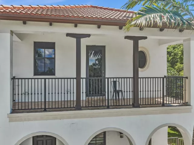 3-bedroom home for rent in Cooper City - 8289 NW 38TH Street - MondialRealty