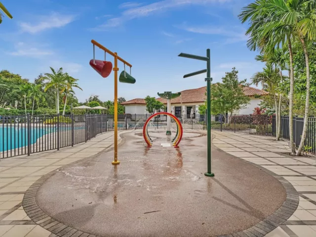 3-bedroom home for rent in Cooper City - 8289 NW 38TH Street - MondialRealty